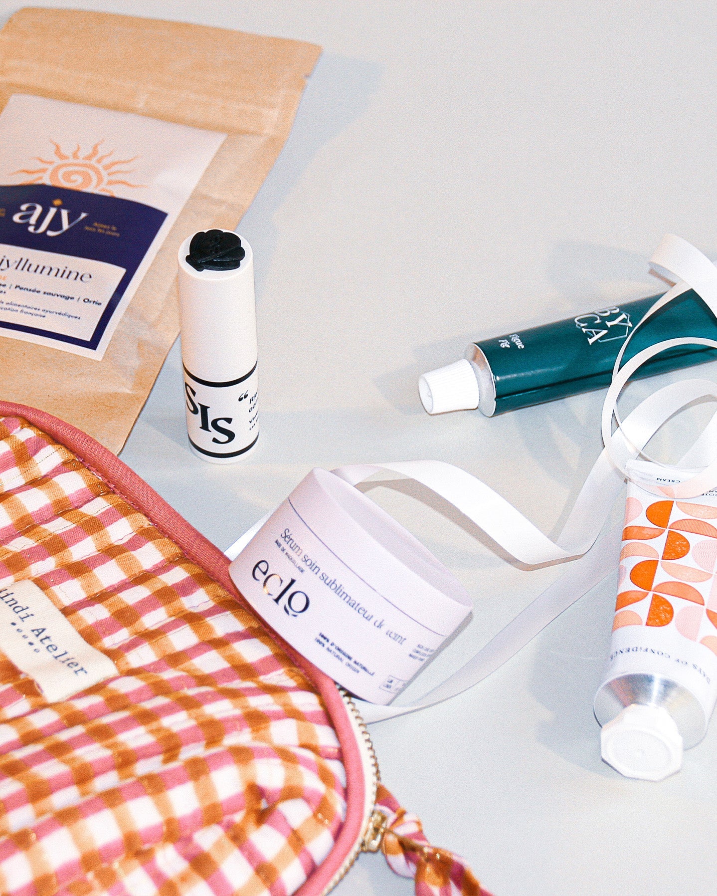 Trousse Beauté Holistique + 5 marques bien-être